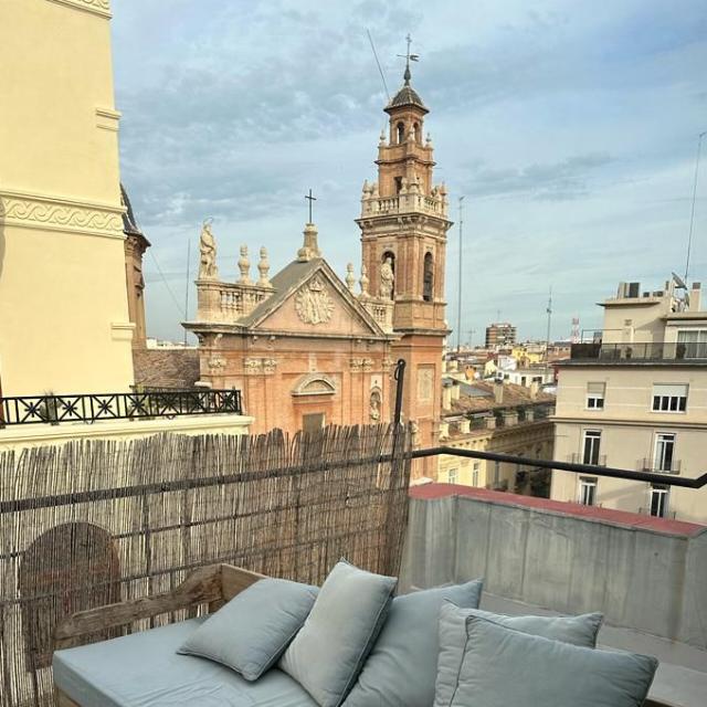 Foto de PISOS CENTRO VLC